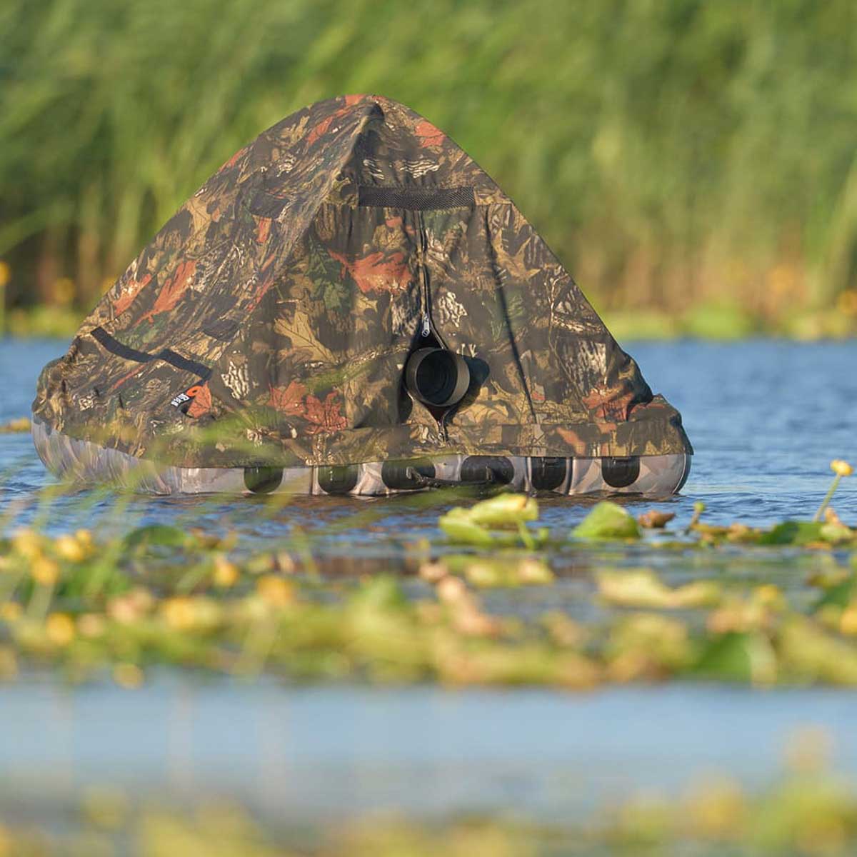 fotografie drijf schuilhut op het water - Fotoreis Slovenië - watervogels fotograferen op de waterlijn